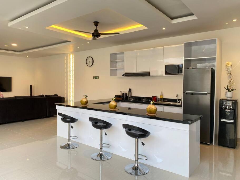 Villa Akmali Umalas 2Br With Private Pool & Jacuzzi Canggu  Exterior photo