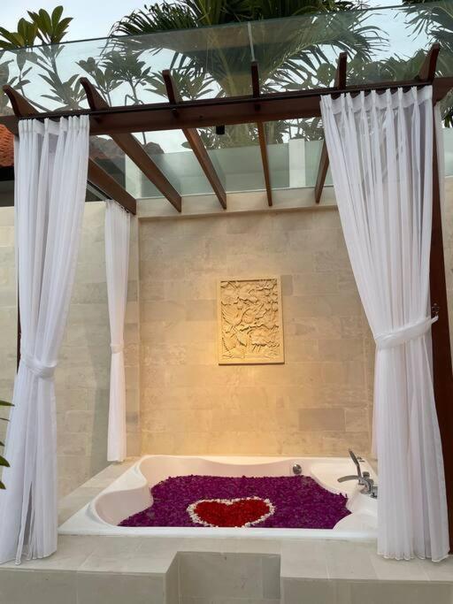 Villa Akmali Umalas 2Br With Private Pool & Jacuzzi Canggu  Exterior photo